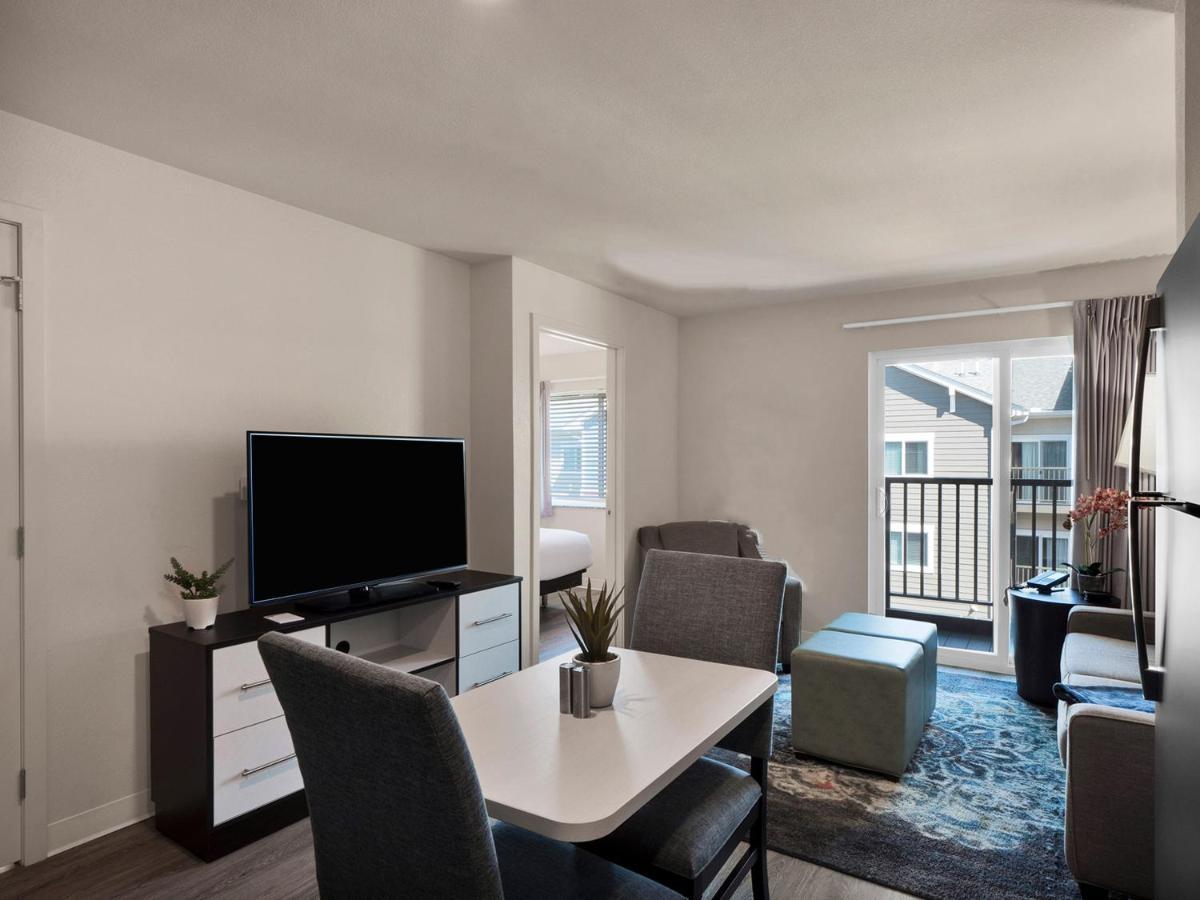 Waterwalk Extended Stay By Wyndham Charlotte - Arrowood Bagian luar foto